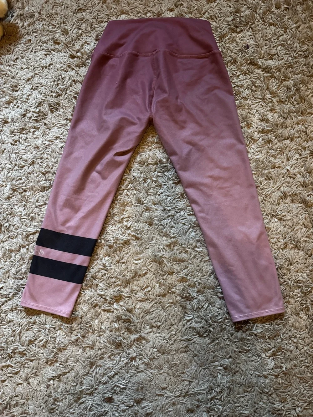 ALO Yoga Mauve Capri Leggings with Black Stripes